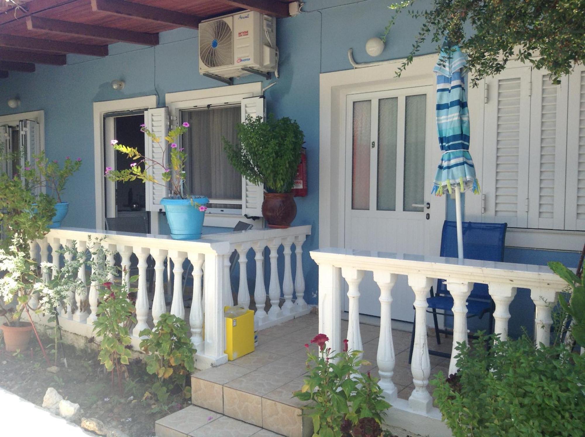 Dina Studios Kalamákion Exterior foto
